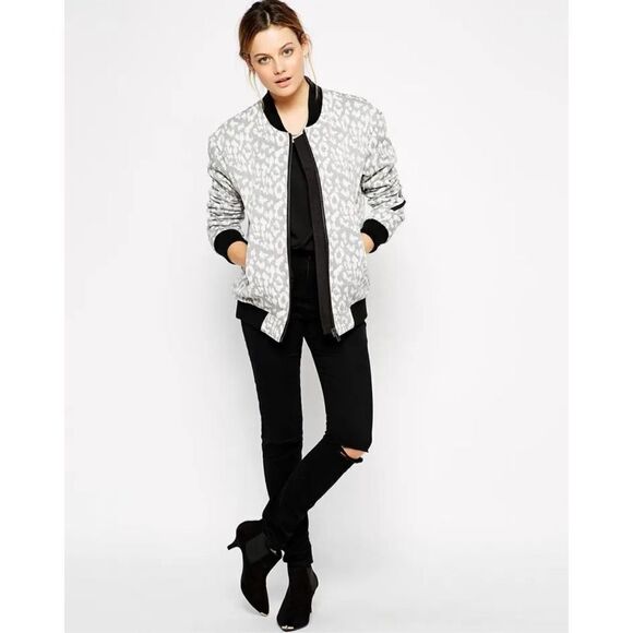 NWOT W118 By Walter Baker Women’s White Black Leopard Print Bomber Jacket Small - Picture 1 of 11